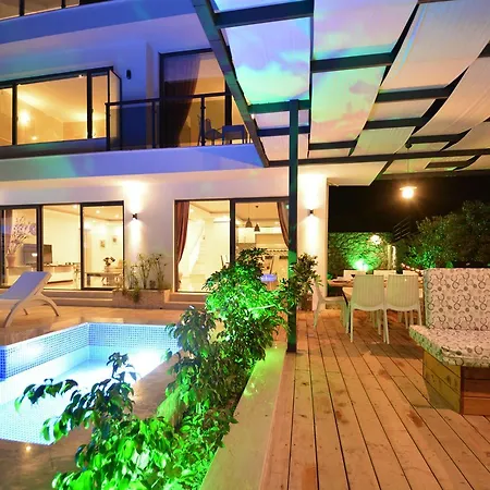 Escalade Villa